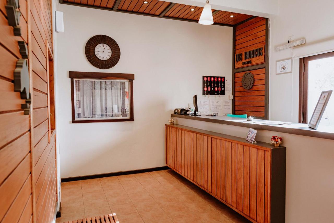 Hostel Los Troncos Сан-Карлос-де-Барилоче Экстерьер фото