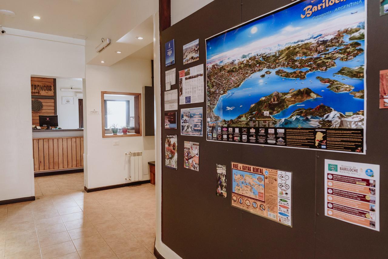 Hostel Los Troncos Сан-Карлос-де-Барилоче Экстерьер фото