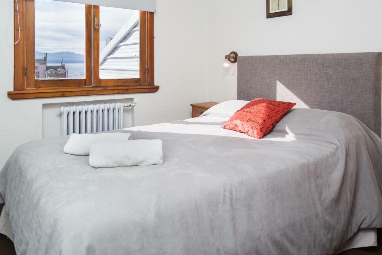 Hostel Los Troncos Сан-Карлос-де-Барилоче Экстерьер фото