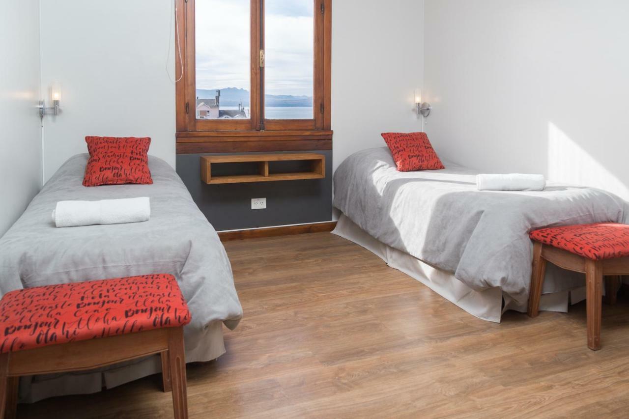 Hostel Los Troncos Сан-Карлос-де-Барилоче Экстерьер фото