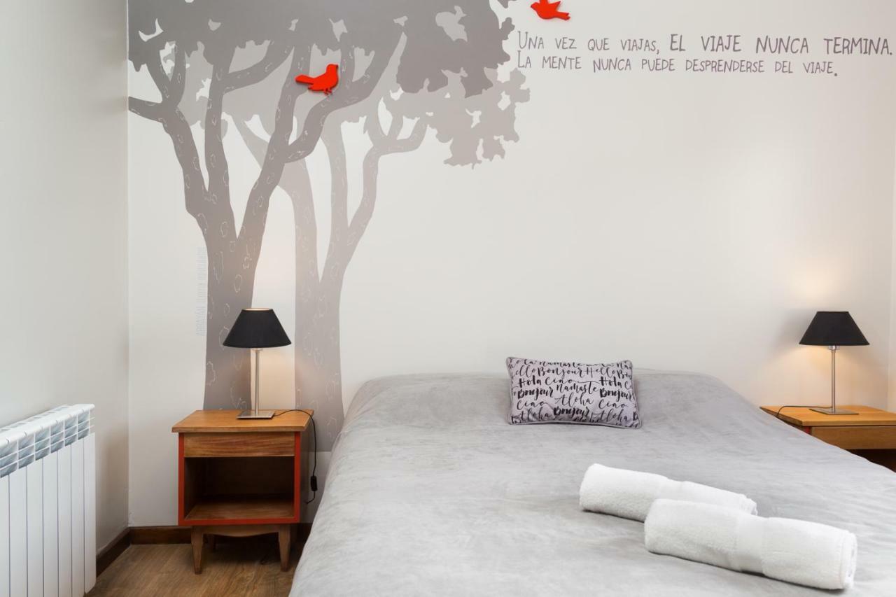 Hostel Los Troncos Сан-Карлос-де-Барилоче Экстерьер фото