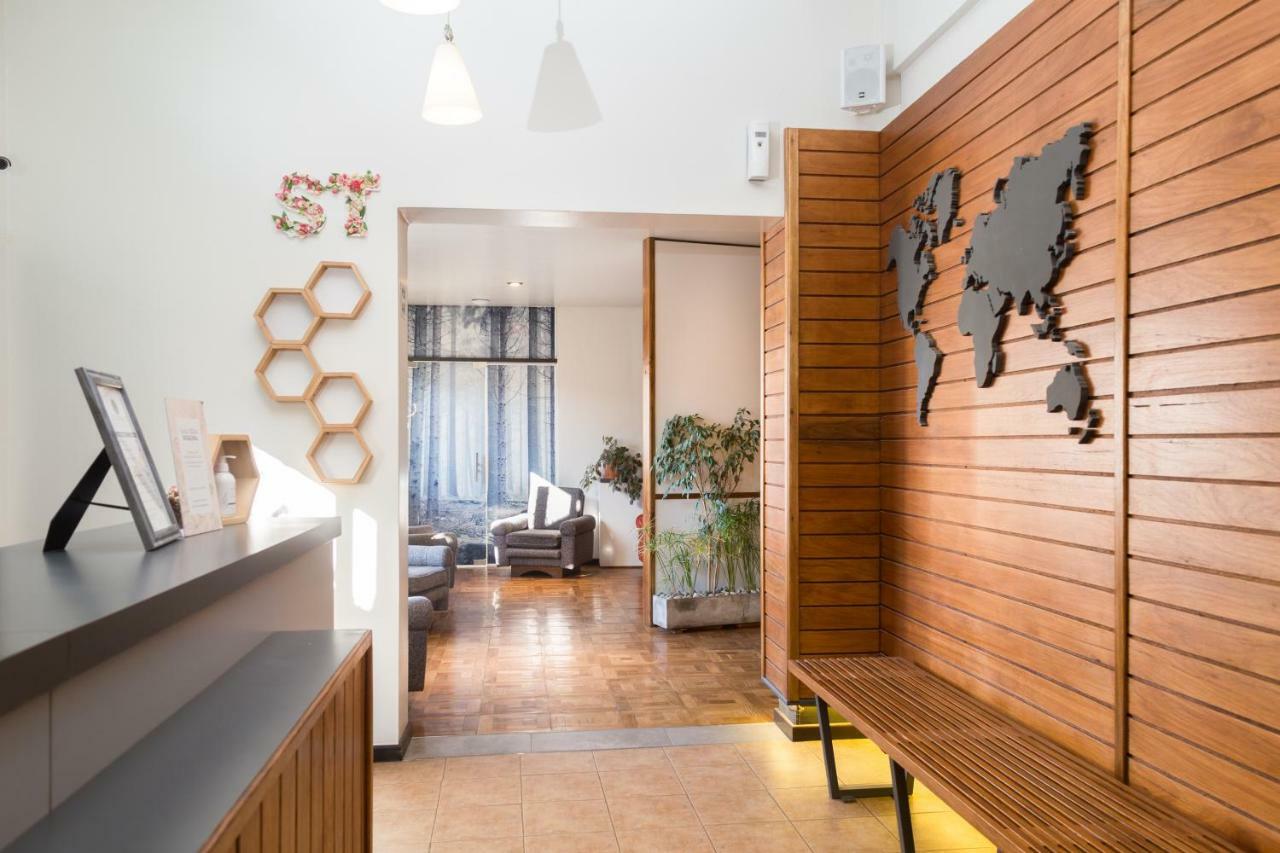 Hostel Los Troncos Сан-Карлос-де-Барилоче Экстерьер фото