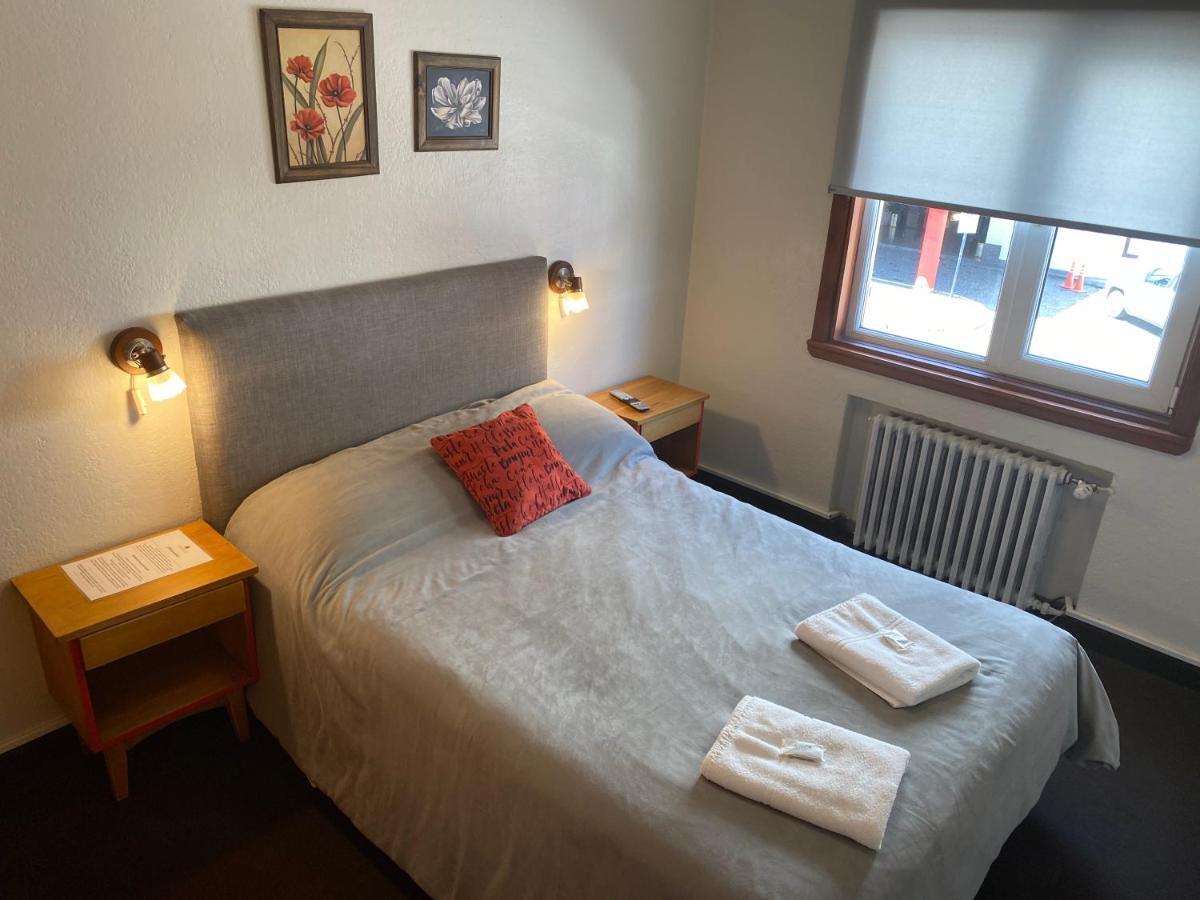 Hostel Los Troncos Сан-Карлос-де-Барилоче Экстерьер фото